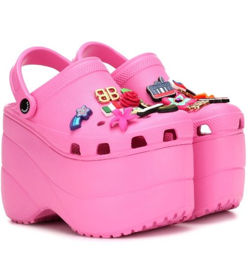 Crocs品牌關閉最后一批工廠后，捐贈10萬雙鞋彰顯社會責任